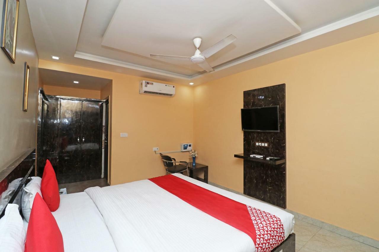Oyo 26803 Hotel City Inn Faizabad Exterior photo